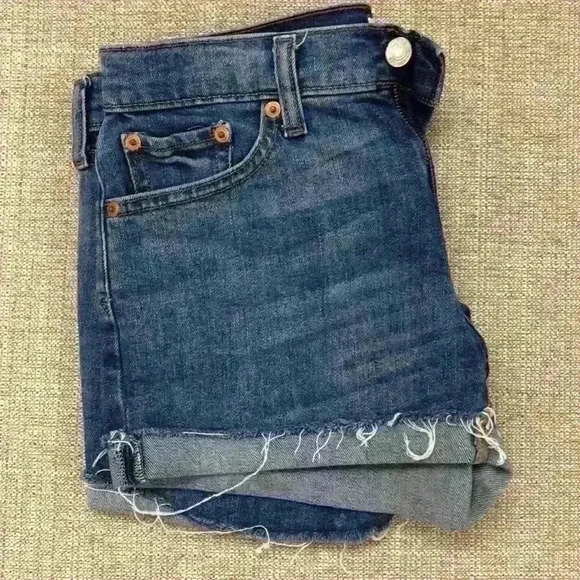 GAP 3” Denim Shorts - Picture 3 of 5